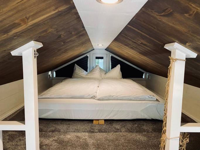 Bedroom 2, Tiny House Ems im PIER9 Tiny House Hotel, Hamm