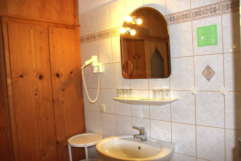 Bathroom 4, Hotel Gasthof Zum weissen Lamm, Wunsiedel im Fichtelgebirge