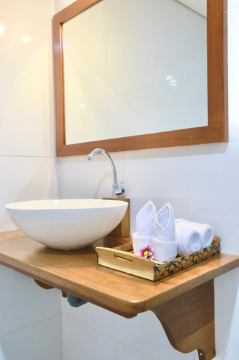 Others 5, 37 Sunset Village Bali, Badung