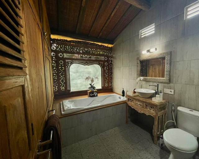 Bathroom 4, Lily Lane Villas, Gianyar