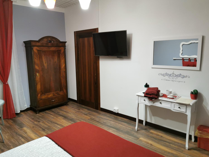 Others 3, B&B Empire 1970, Trieste
