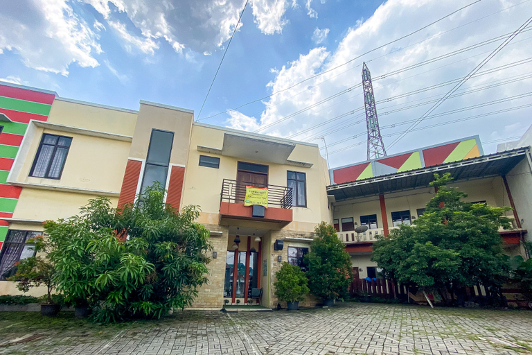 Exterior & Views 2, Megarich Syariah RedPartner Lippo Cikarang, Cikarang