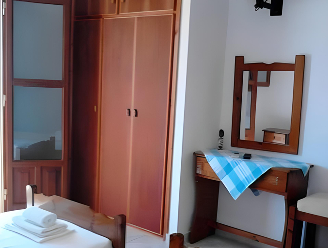 Bedroom 2, Meroi Studios Molos, Central Greece