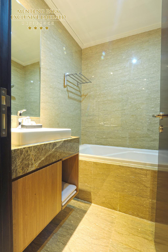Bathroom 21