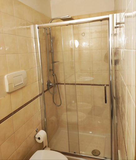 Bathroom 3, ALBERGO SANT'ANNA, Salerno