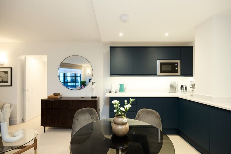Others 5, The Melbray Escape - Trendy 2bdr Apartment, London