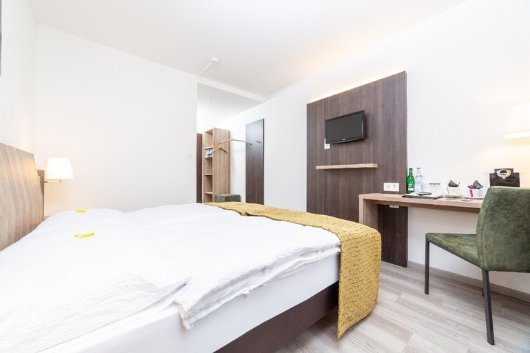 Bedroom 12