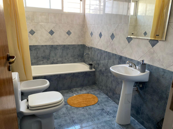 Bathroom, KAD Alojamiento, Capital
