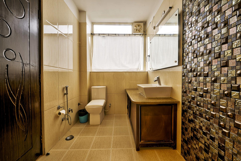 Bathroom 5, Kamal Residency By Memory Stays, Kangra