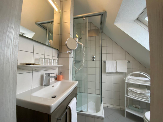 Bathroom 2, Hotel Garni Wiestor, Bodenseekreis