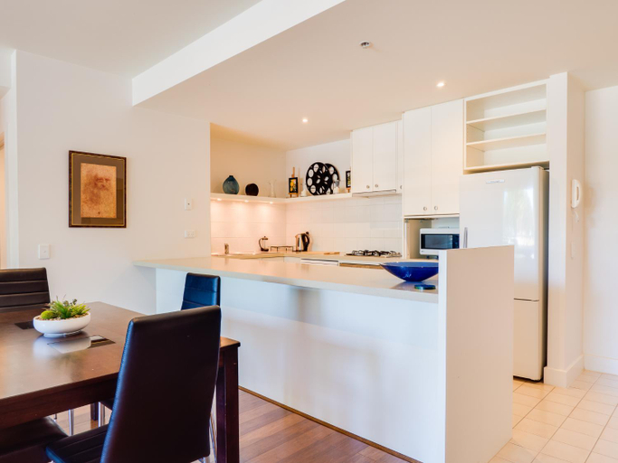 Others 5, Waterfront (Yarra St) by Gold Star Stays, Geelong