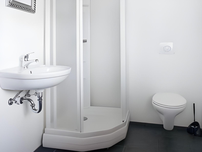Bathroom, Fisherman Hótel Suðureyri, Ísafjarðarbær
