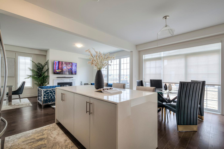 Others 2, Your Perfect Getaway Master Bedroom, Simcoe