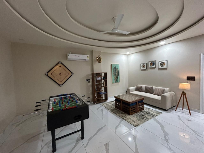 Others 5, Hotel Sky MMD, Jaipur