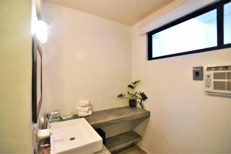 Bathroom 4, Hotel Vista Oceana, Compostela