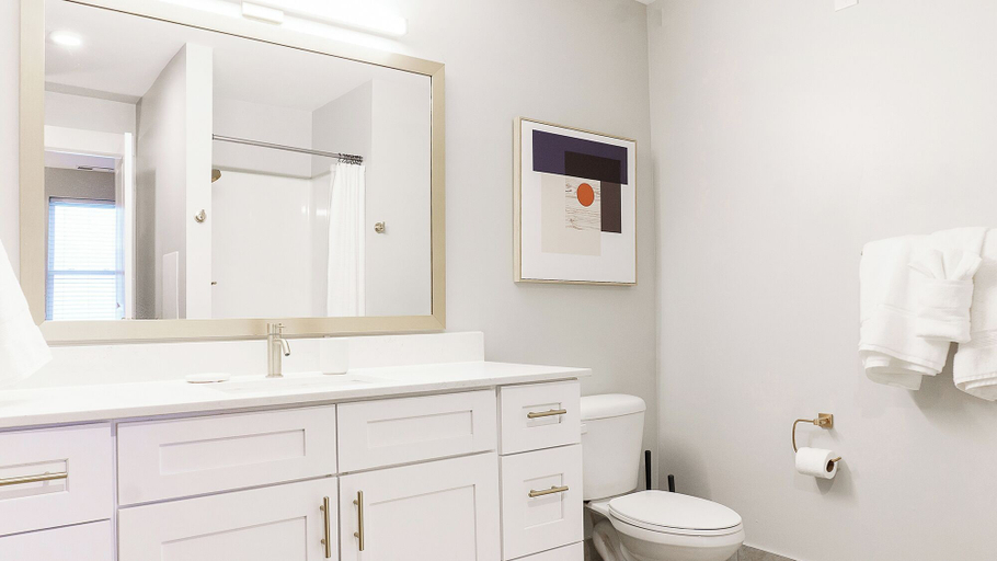 Bathroom 3, Canal Walk District Apartments by Landing, Indianapolis