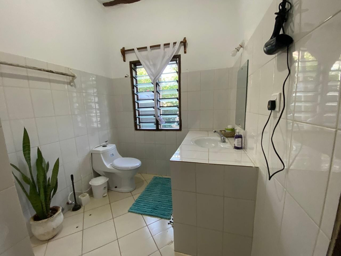 Bathroom 2, MUMBI VILLA WATAMU, Kilifi North