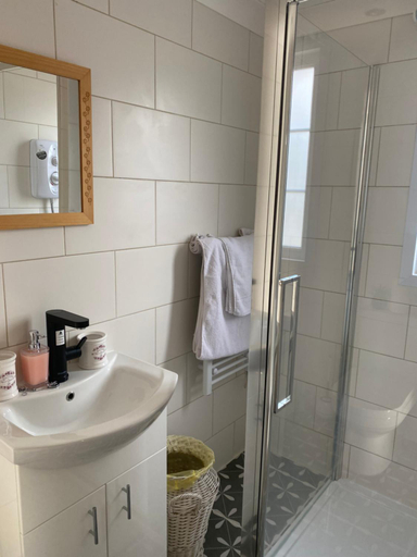 Bathroom 3, Private en-suite RUTHIN, Denbighshire