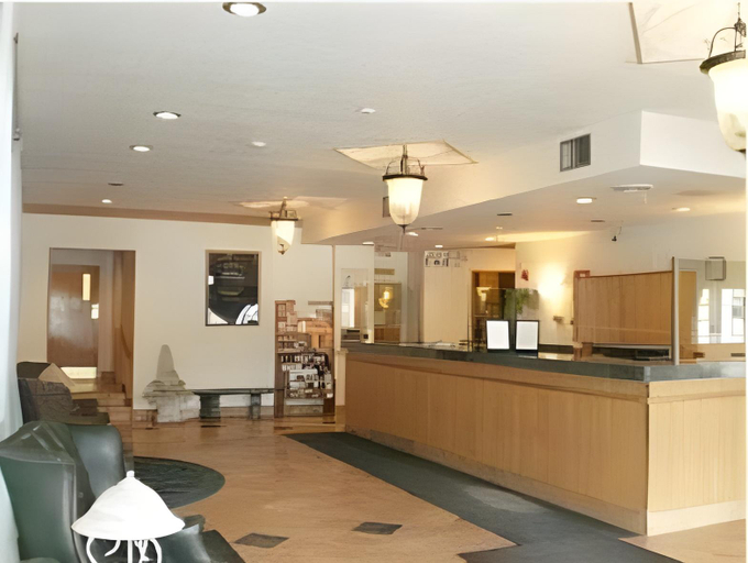 Others 5, Royal Inn and Suites at Guelph, Wellington