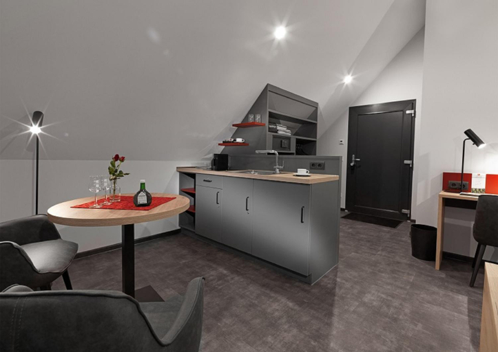Others 5, WeinMotel Simon 1 a, Aschaffenburg