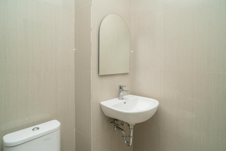 Bathroom 9