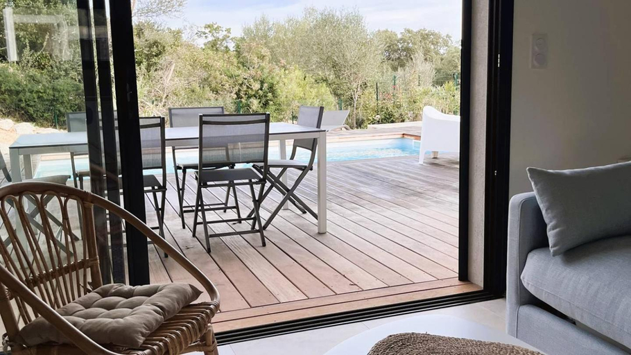 5, Villa Copines, 4 pers, piscine chauffee, 5 mn plage, Corse-du-Sud
