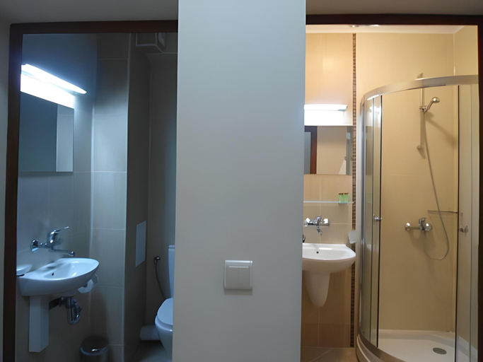 Bathroom 3, Arkutino Family Resort, Sozopol