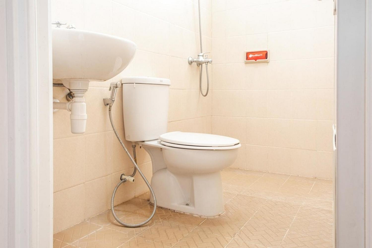 Bathroom 11