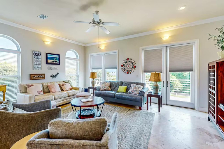 Others 4, Carried Away, Walton