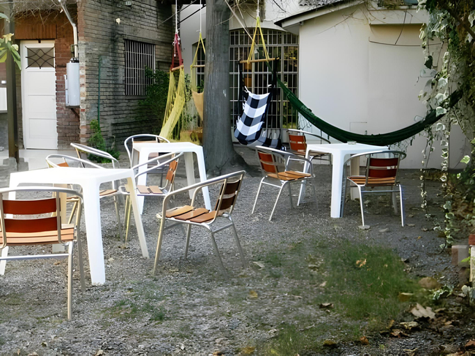 Food & Drinks 4, Mora Hostel, Capital
