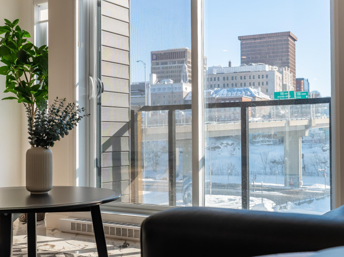 Others 1, Le Caiman, Communauté-Urbaine-de-Québec