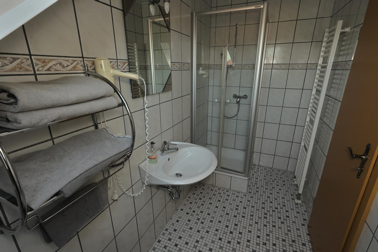 Bathroom 9
