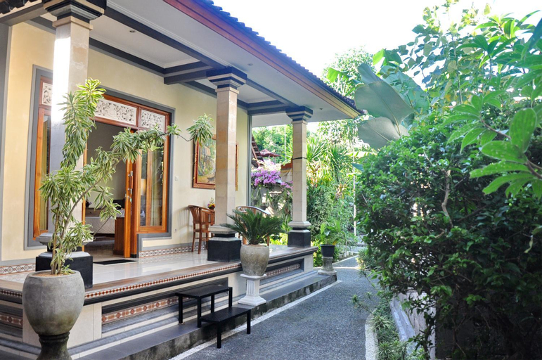 Exterior 5