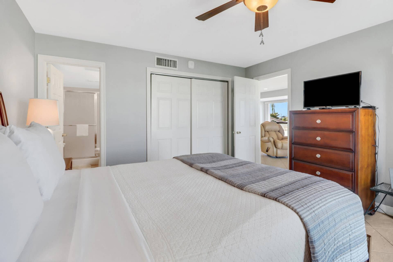 Bedroom 3, 21420 Bay Village Dr 218, Lee