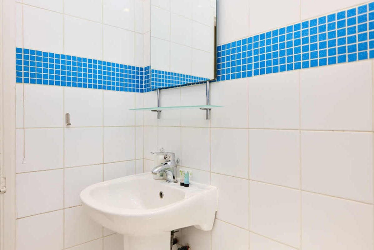 Bathroom 3, The West Hampstead Place - Inviting 2bdr Apartment, London