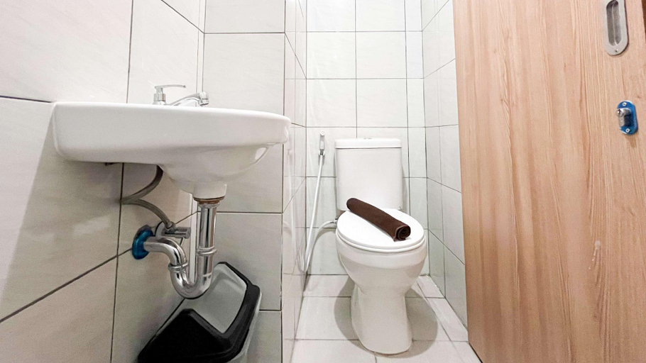 Bathroom 4, Best Choice Studio NoKitchen Bandaraya By Travelio, Makassar