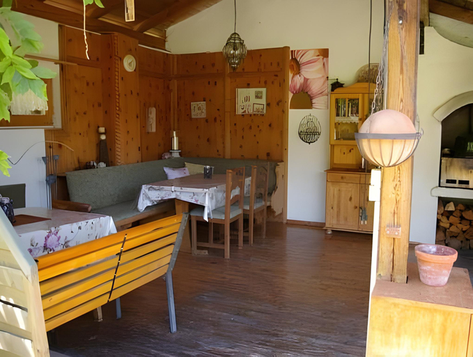Food & Drinks 3, Thalerhof, Imst