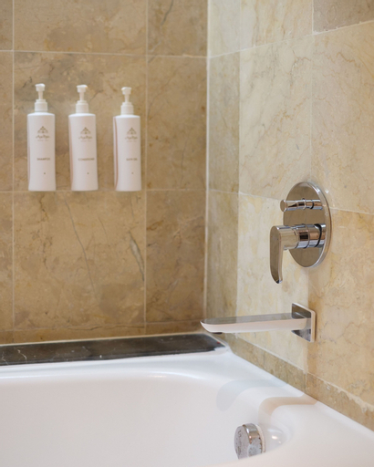 Bathroom 11