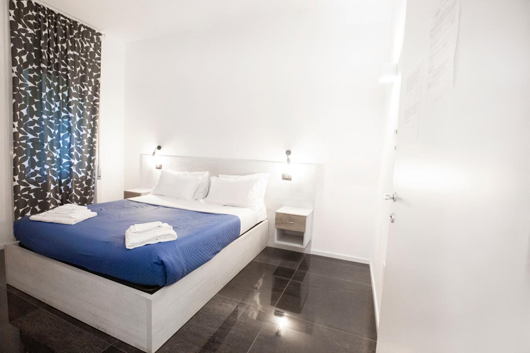 Others 5, Hall inn B&B in Chiostro, Napoli