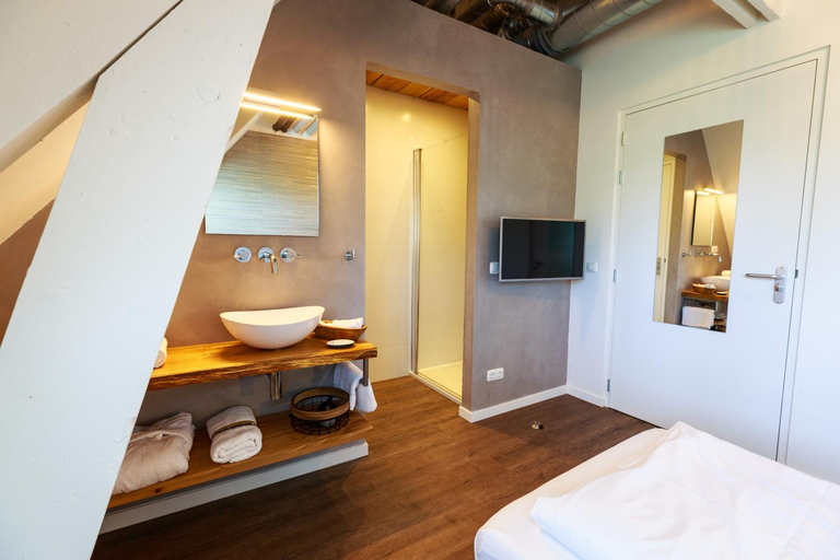 Others 2, B&B Landgoed De Grote Beek, Eindhoven