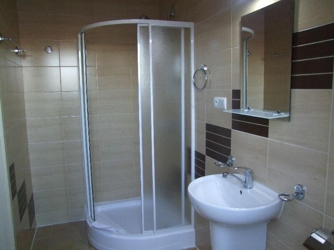 Bathroom 3, Pokoje Gościnne Warneńczyka 85A, Rzeszów City
