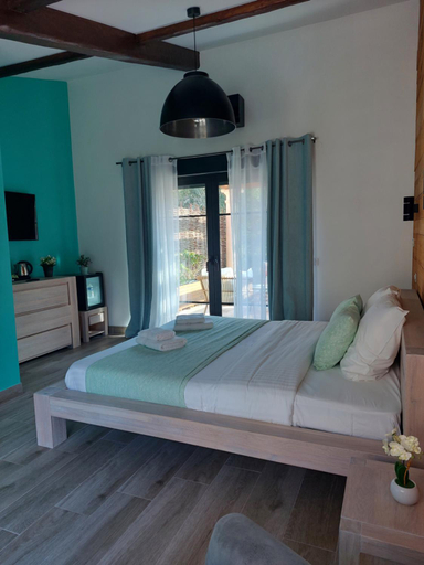 3, Auberge du Dom, Var
