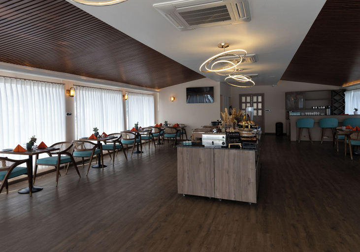 Food & Drinks 3, Divine Lake Cruise, Tehri Garhwal