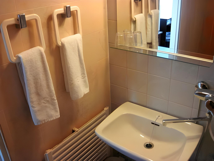 Bathroom 3, Hotelli Lepolampi, Uusimaa