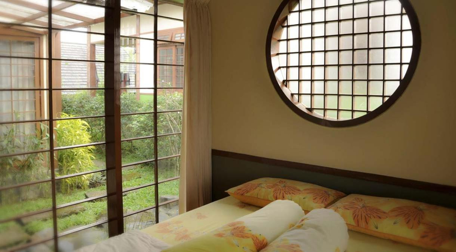 Bedroom 2, Villa Kota Bunga Ade-0228, Cianjur