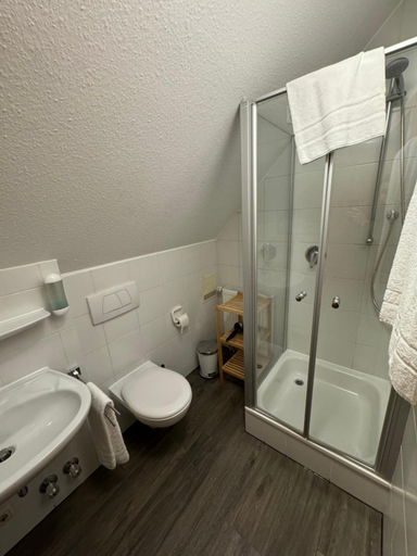 Bathroom 3, Gasthaus Fischerrosl, Bad Tölz-Wolfratshausen