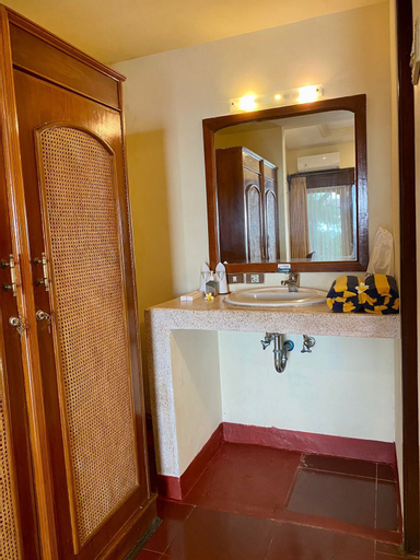 Bathroom 2
