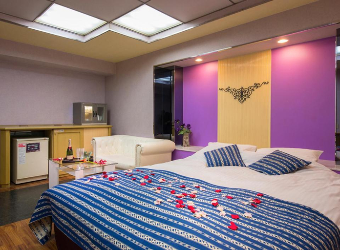 Bedroom 9