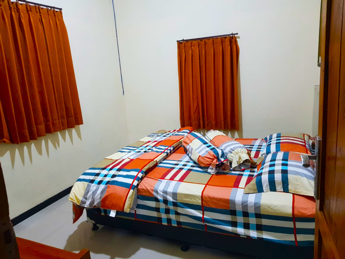 Villa Strawberry Annisa Batu Malang, Probolinggo