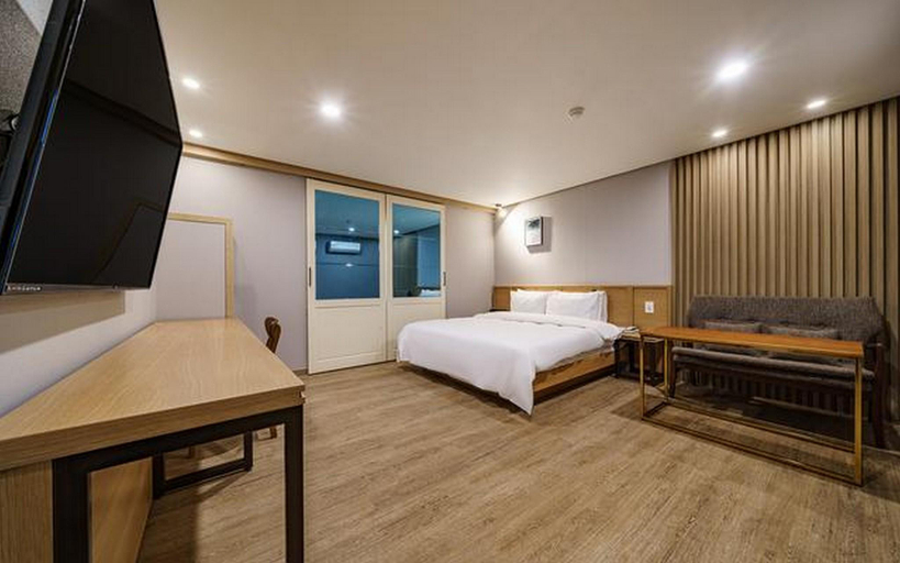 Others 2, Geojedo Jangseungpo Hotel Pause, Geoje